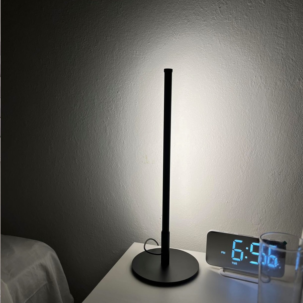 Sleek Black Modern Table Lamp